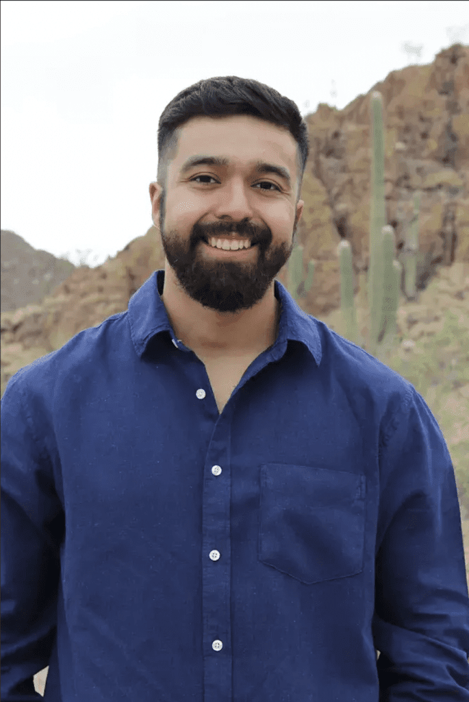 Ering Condren Teacher Grant Winner Esteban Manriquez 